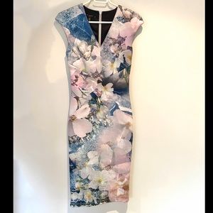 Ted Baker size 1 (US 2-4) floral scuba midi dress
